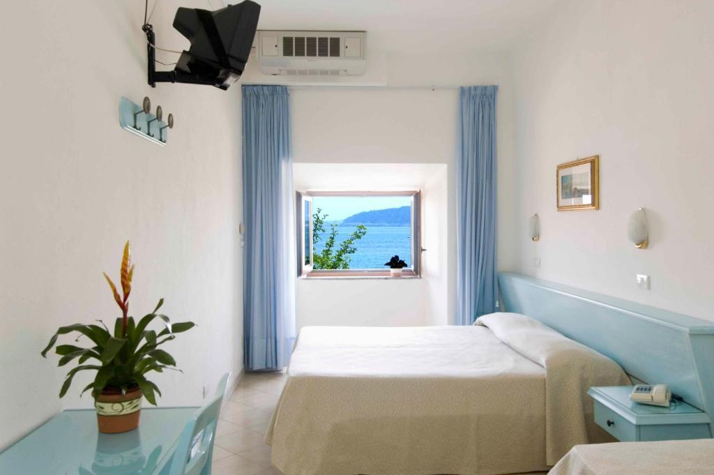 Hotel Eugenio Искья Номер фото